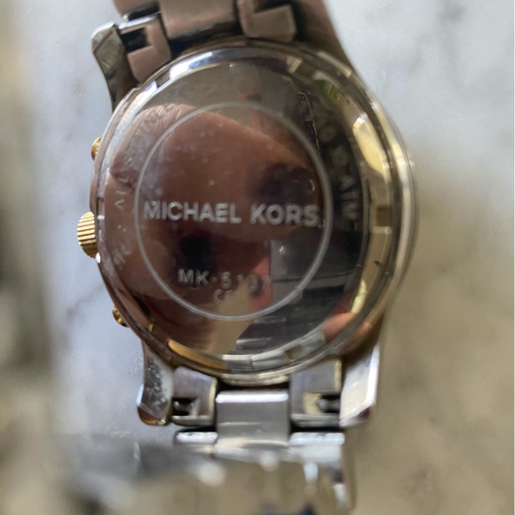 Michael Kors Womens Watch - Picture 4 of 4